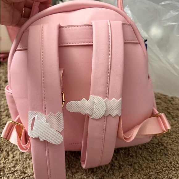 Danielle Nicole Ariel Set - Picture 2 of 5